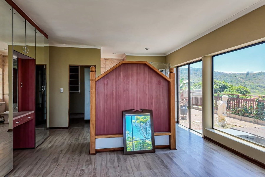 To Let 5 Bedroom Property for Rent in Hersham Western Cape